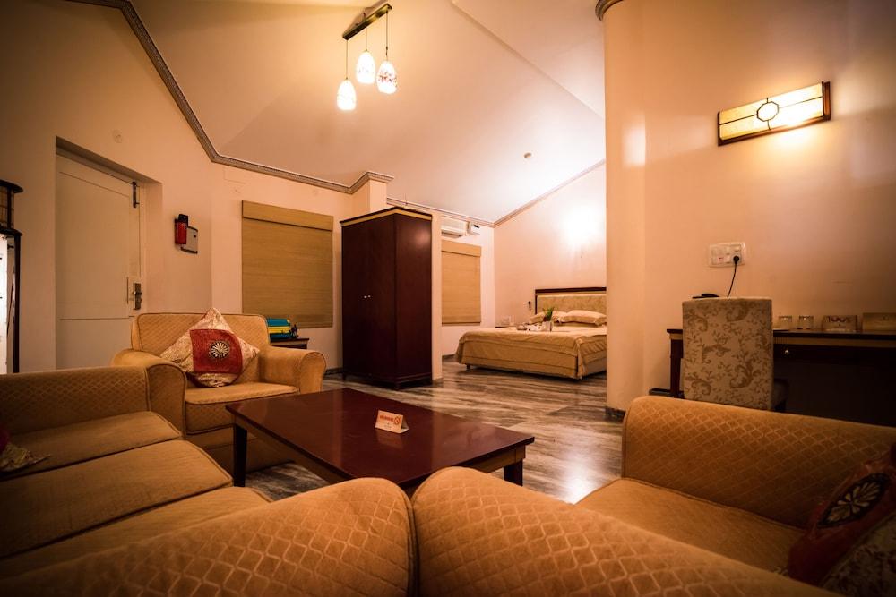 วิชัยศรี เฮอริเทจ วิลเลจ แอนด์ รีสอร์ต Hotel ฮอสเปต ภายนอก รูปภาพ